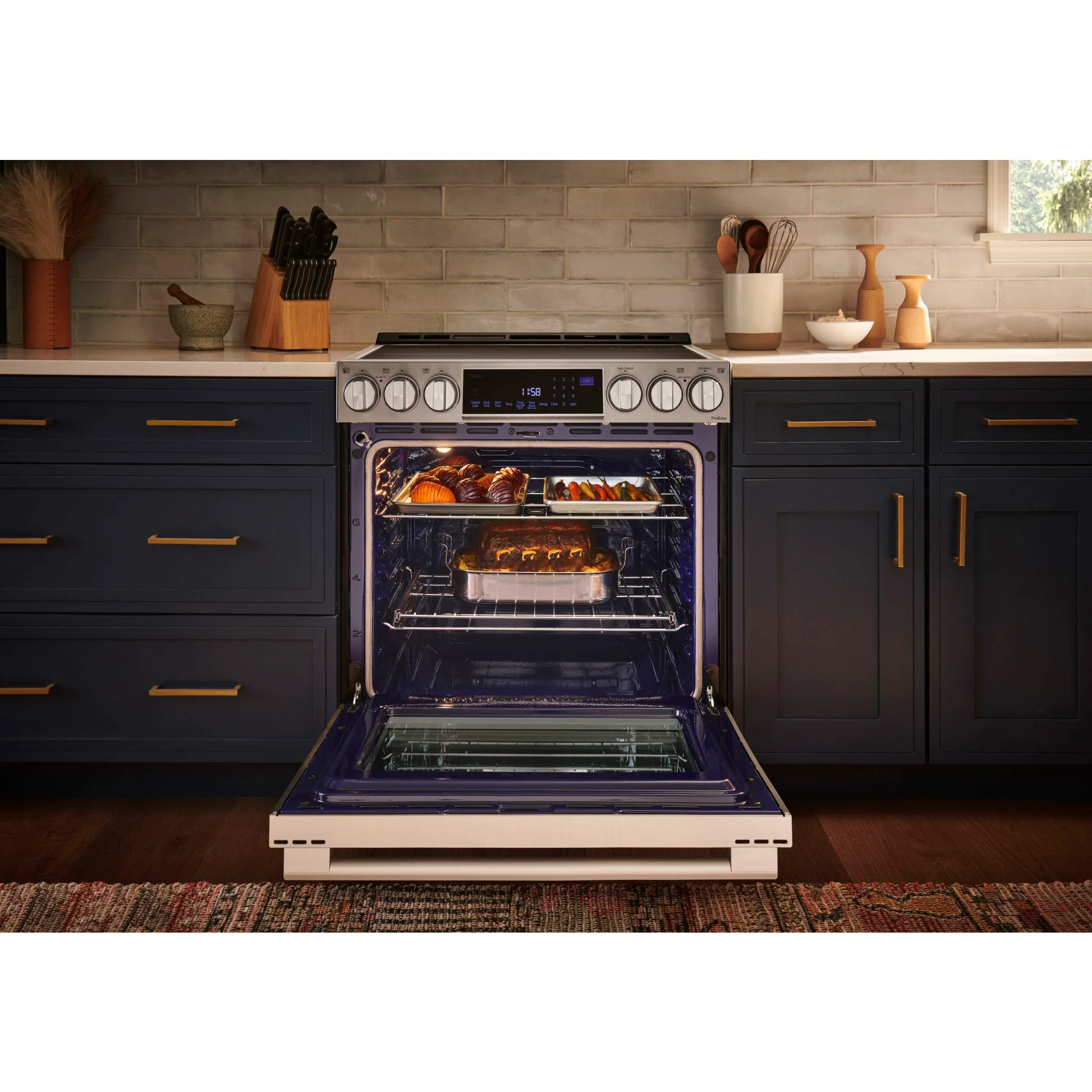 LG Studio 6.3 cu. ft. InstaView® Induction Slide-in Range with Air Fry and Air Sous Vide - Stainless (LSIS6338F) - Image 21